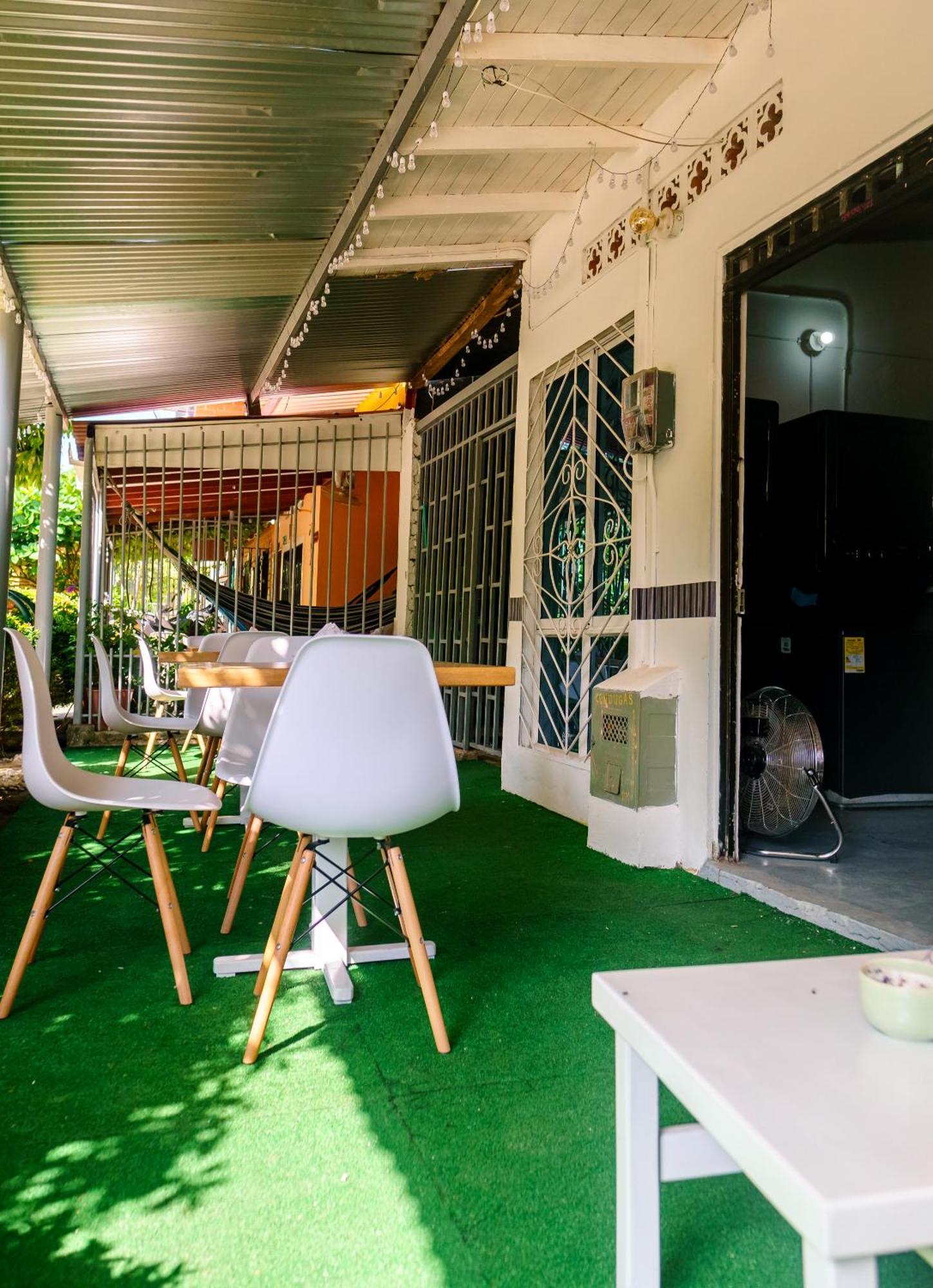 Mi Pueblo Natal Aptos Y Habitaciones Necoclí المظهر الخارجي الصورة